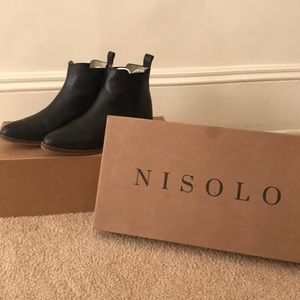 Nisolo 7.5 Chelsea Boots Black